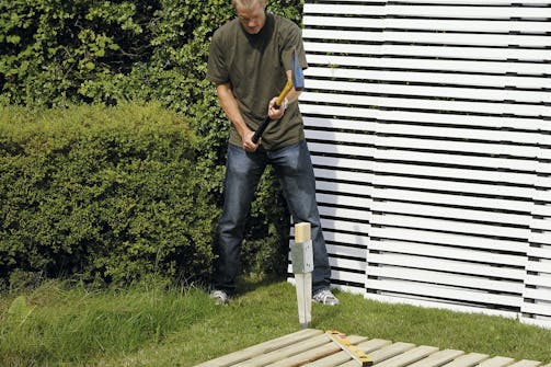 Bygga förråd på plintar Stolpespyd